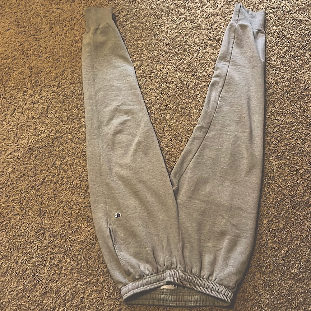 Mens grey Champion sweatpants.
